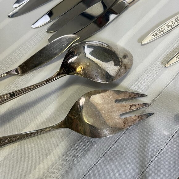 Vintage 60s MCM Deco International Silverplate Flatware Set w/ Chest 65pc Floral - Picture 7 of 16
